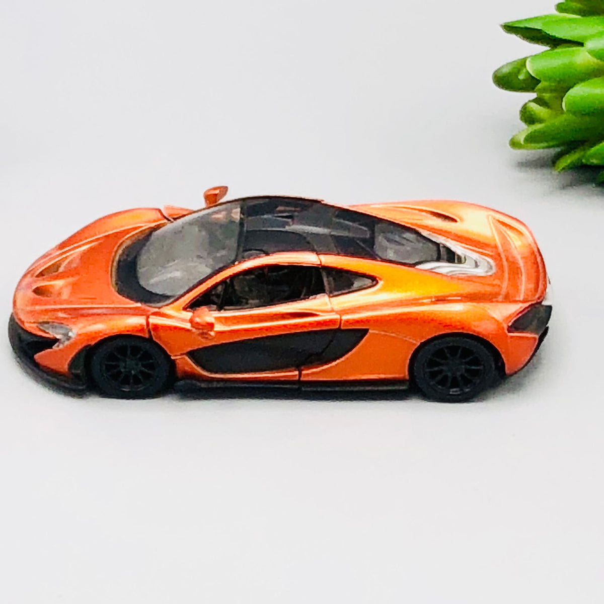 Kinsmart Mclaren P1-Minor Fault