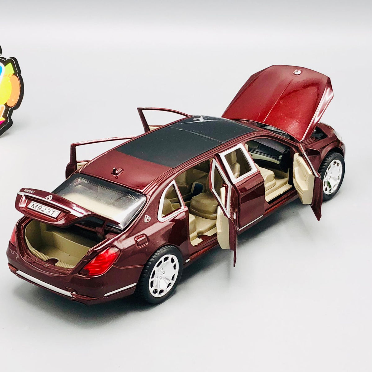 Diecast Metal Mercedes-Benz Maybach - Minor Fault