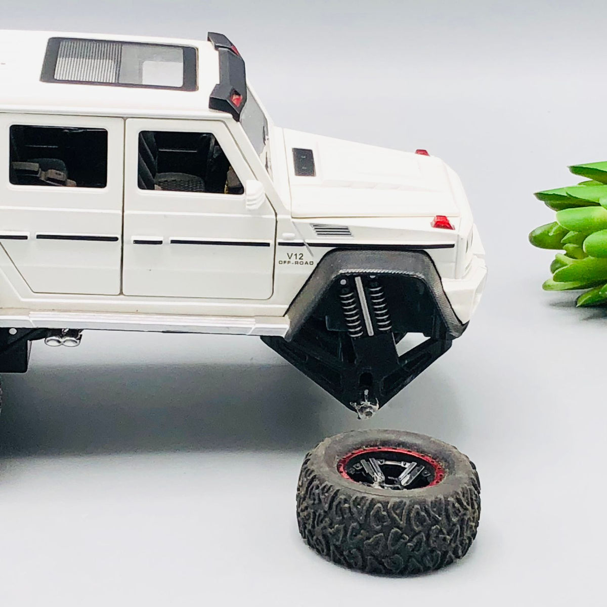 Diecast Mercedes G63 AMG 6X6 - Minor Fault