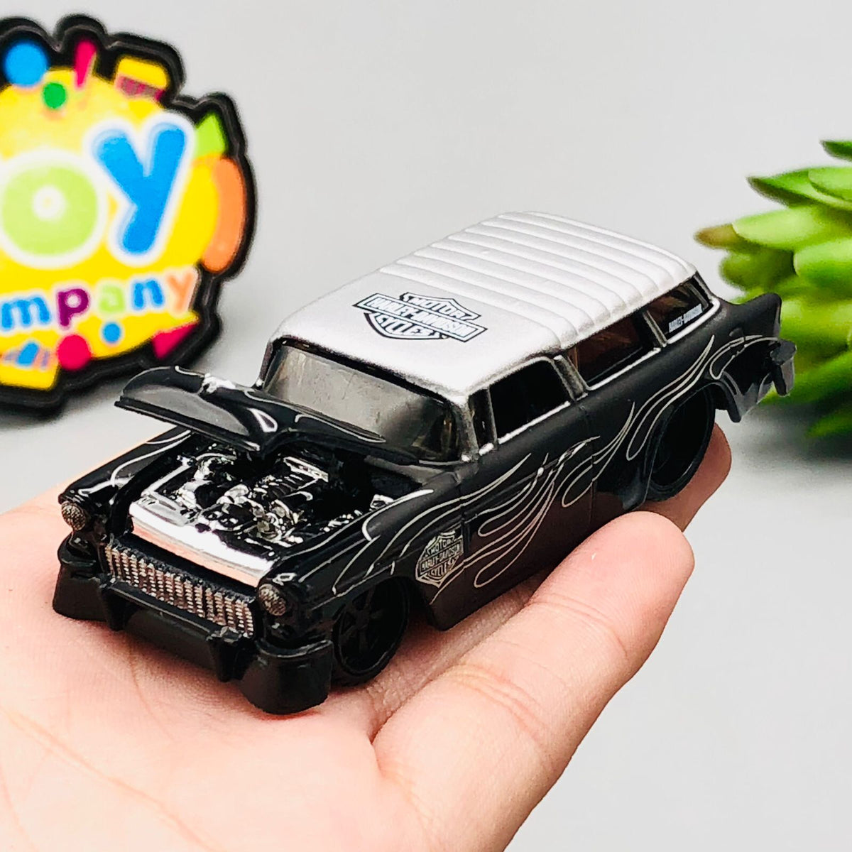 Maisto 1:64 Harley-Davidson 1955 Chevrolet Nomad