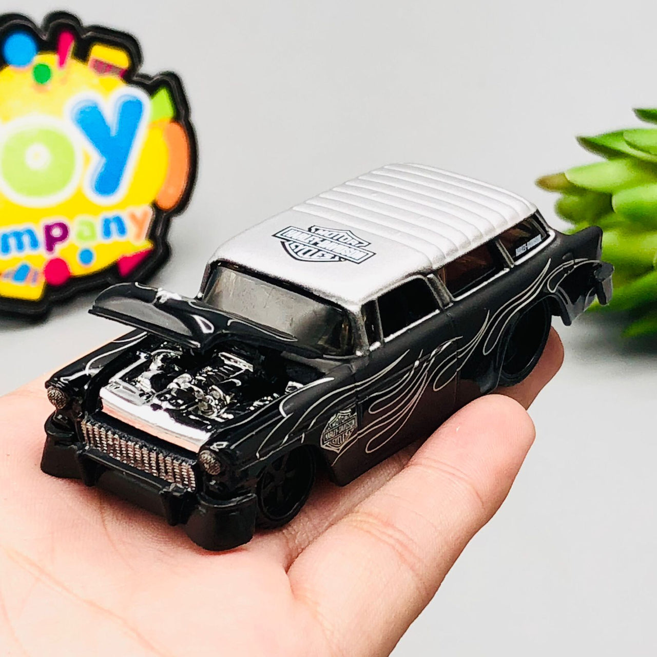 Maisto 1:64 Harley-Davidson 1955 Chevrolet Nomad