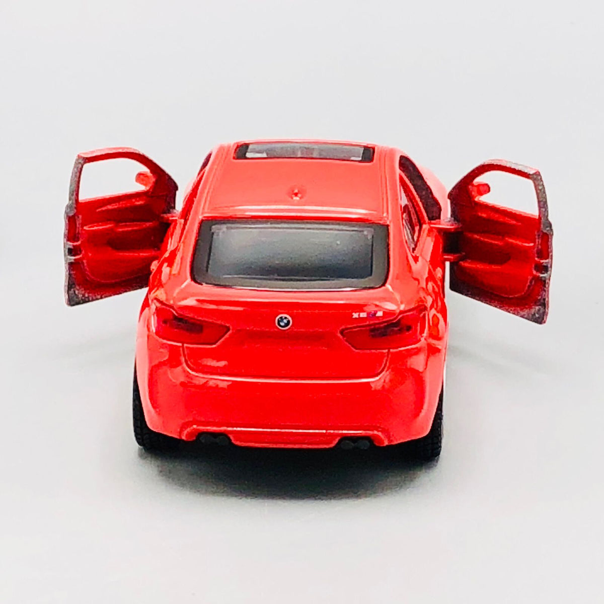 Maisto 1:42 Diecast BMW X6M