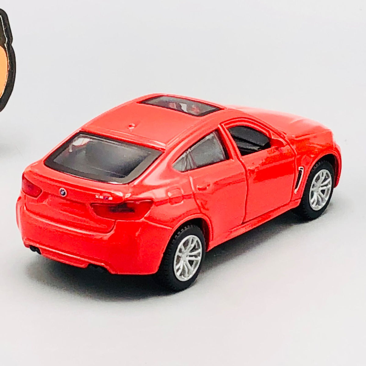 Maisto 1:42 Diecast BMW X6M