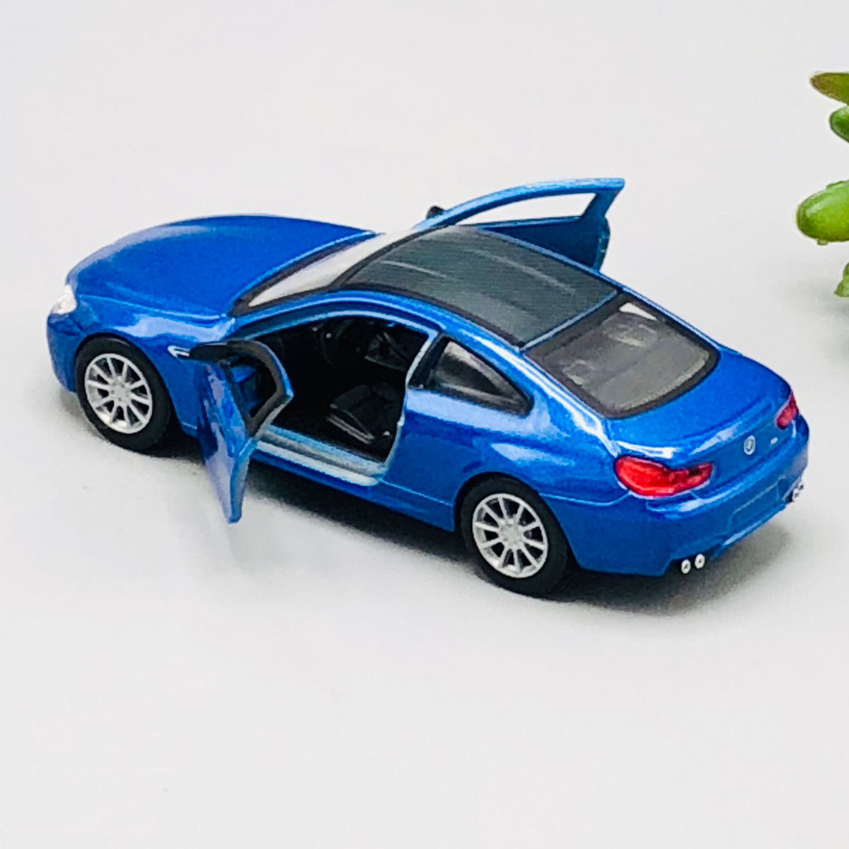 Maisto 1:42 Diecast BMW M6