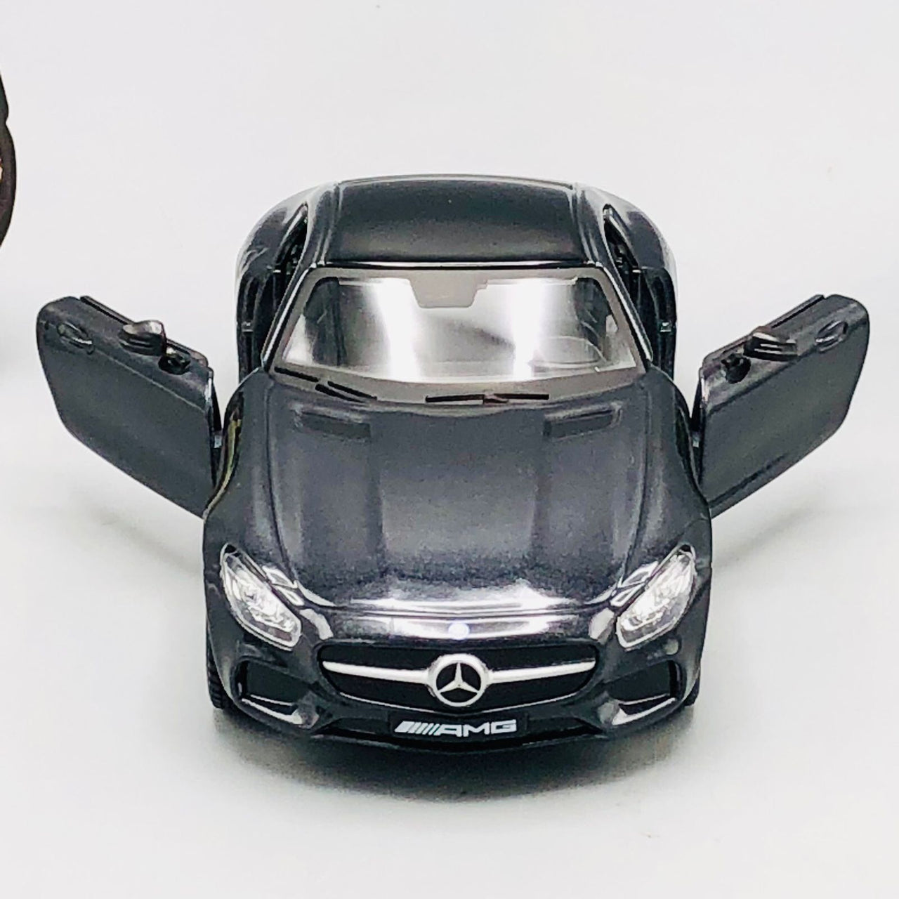 Bburago 1:32 Diecast Mercedes AMG GT