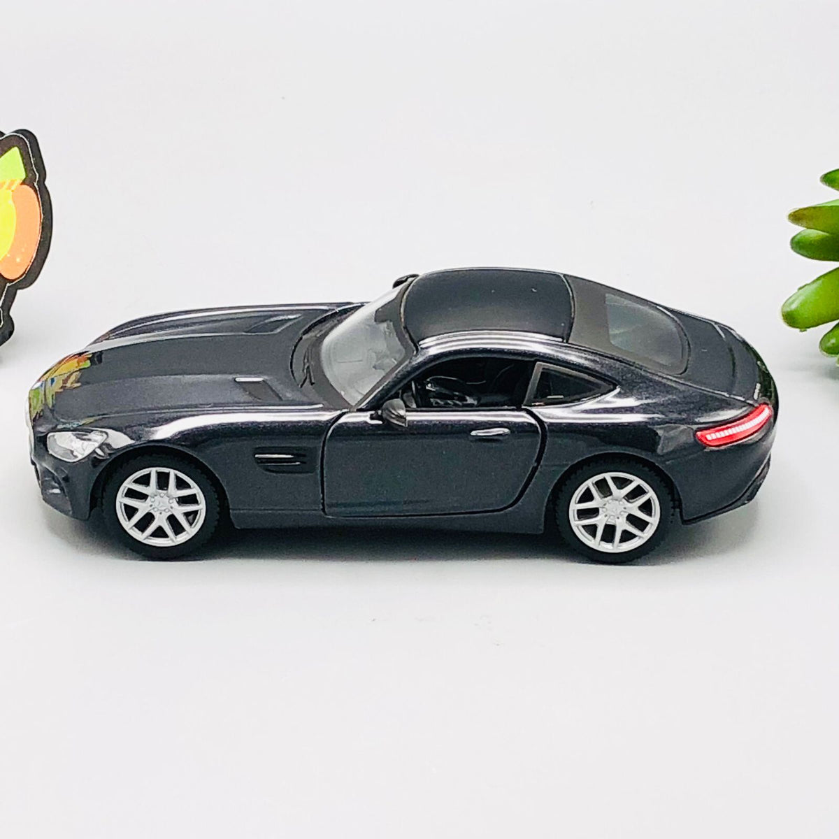 Bburago 1:32 Diecast Mercedes AMG GT
