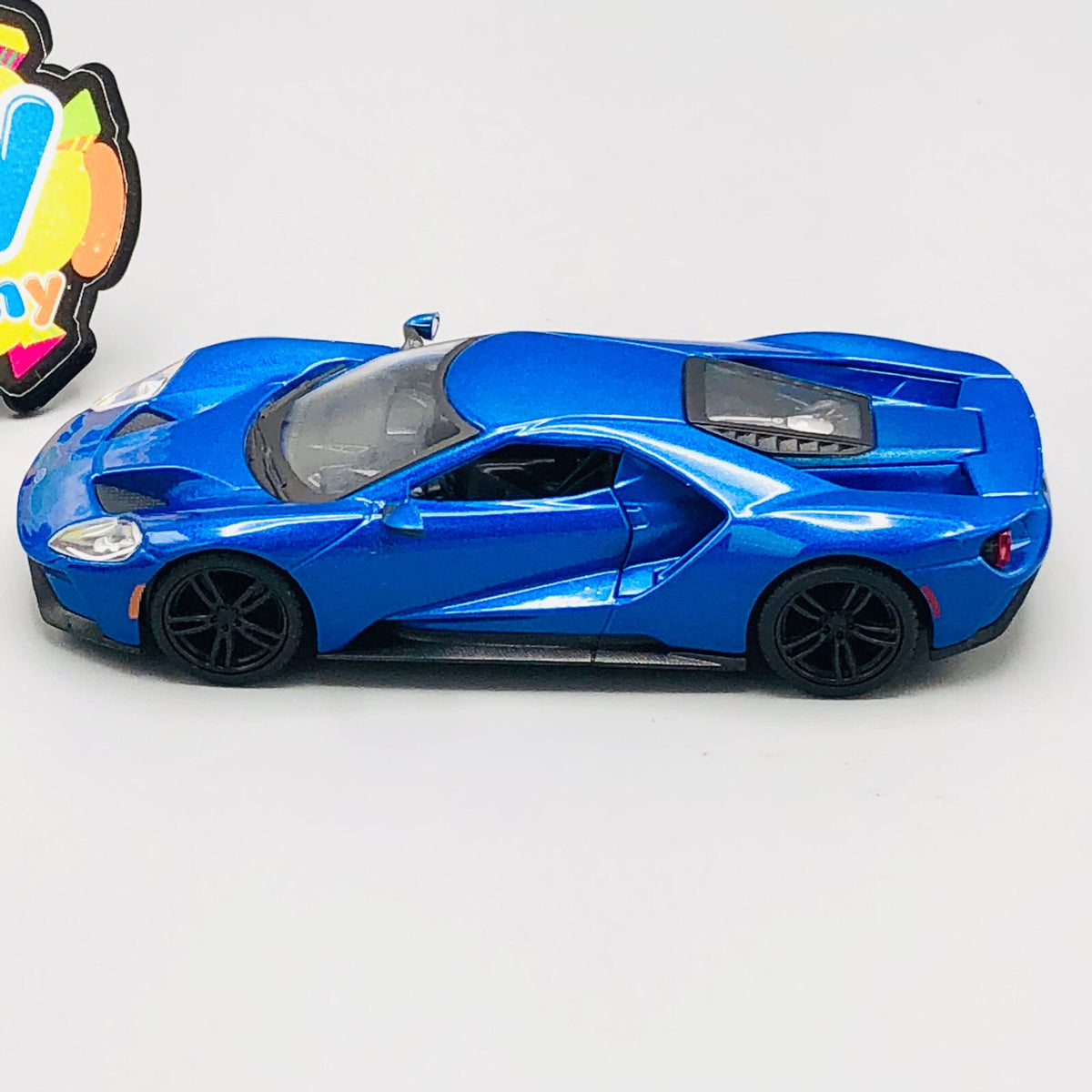 Bburago 1:32 Diecast 2017 Ford GT