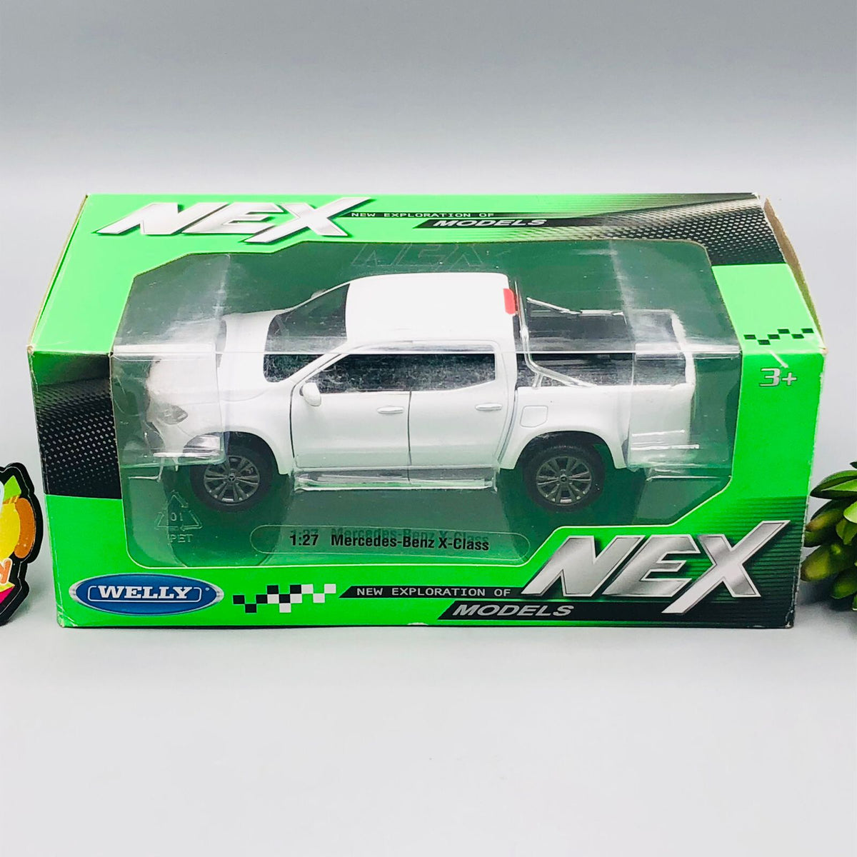 1:27 Welly Diecast Mercedes Nenz X-Class Pickup Truck