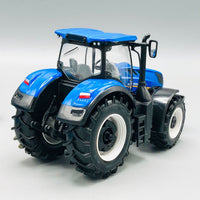 Bburago 1:32 Diecast Holland Tractor With Trailer