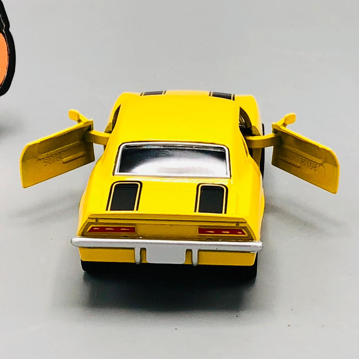 1:40 Diecast Chevrolet Camaro Model Car