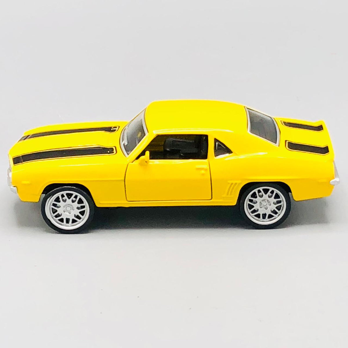 1:40 Diecast Chevrolet Camaro Model Car