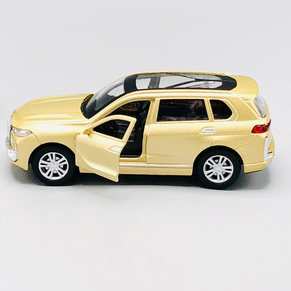 1:40 Diecast BMW Model Car
