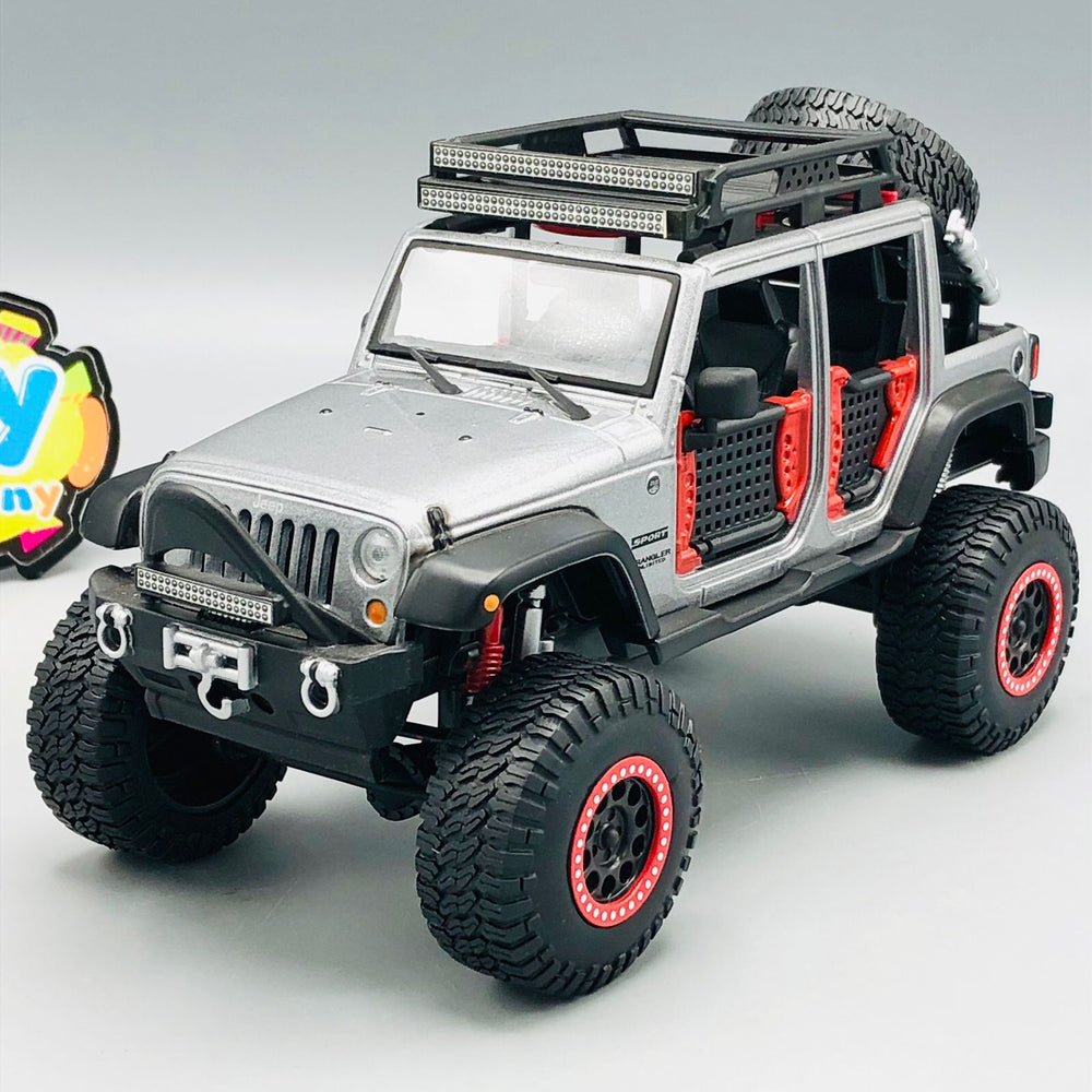 Maisto 1:24 Diecast 2015 Jeep Wrangler Unlimited