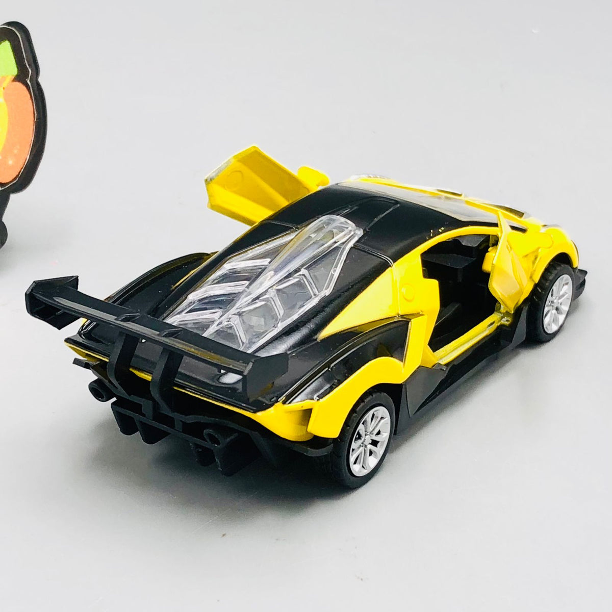 1:32 Diecast Metal Racing Car - Assortment