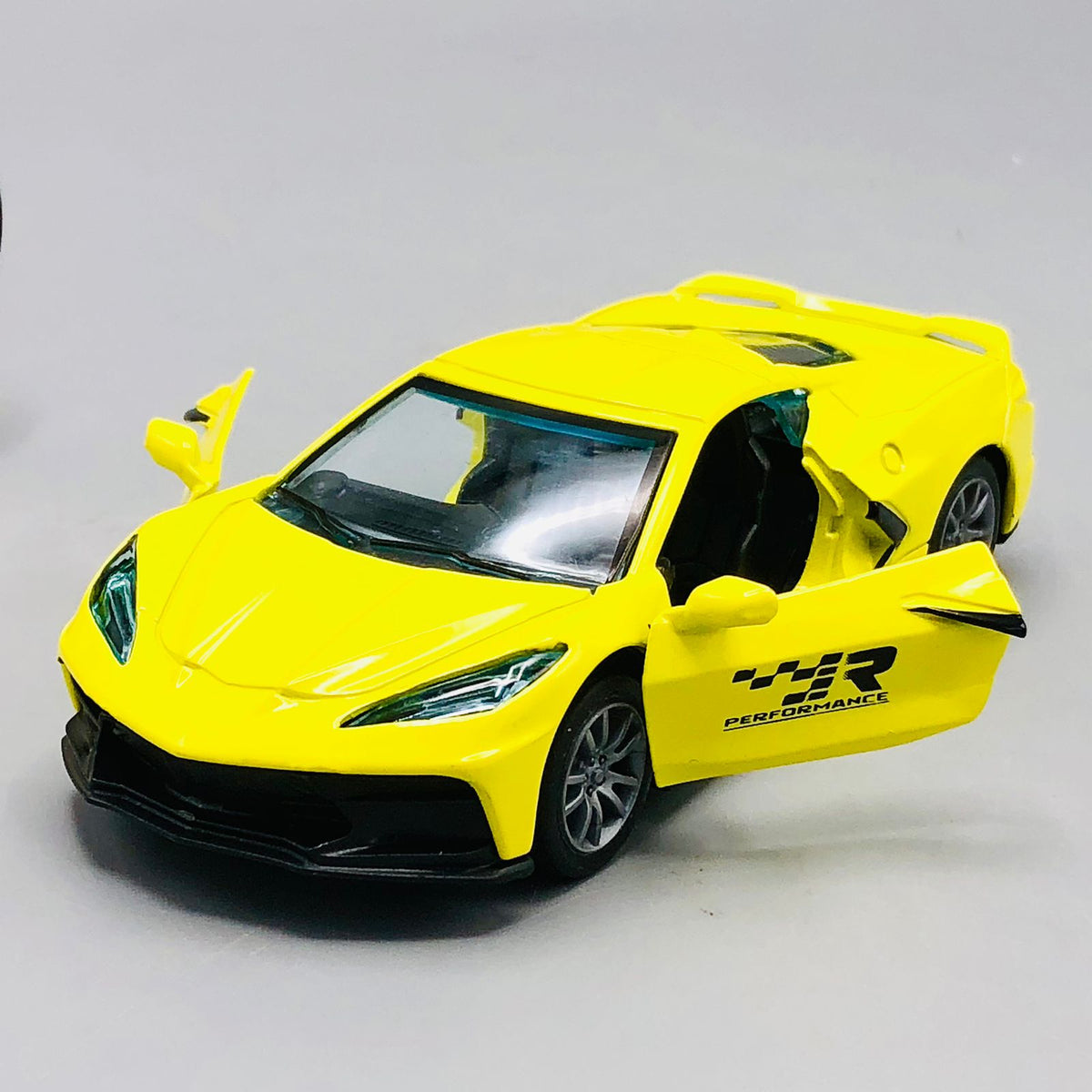 1:32 Diecast Metal Racing Car - Assortment
