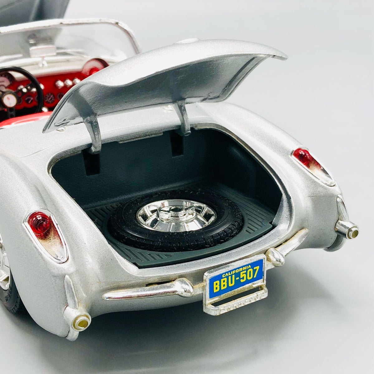 Bburago 1:18 Chevrolet Corvette 1957 - Without Box