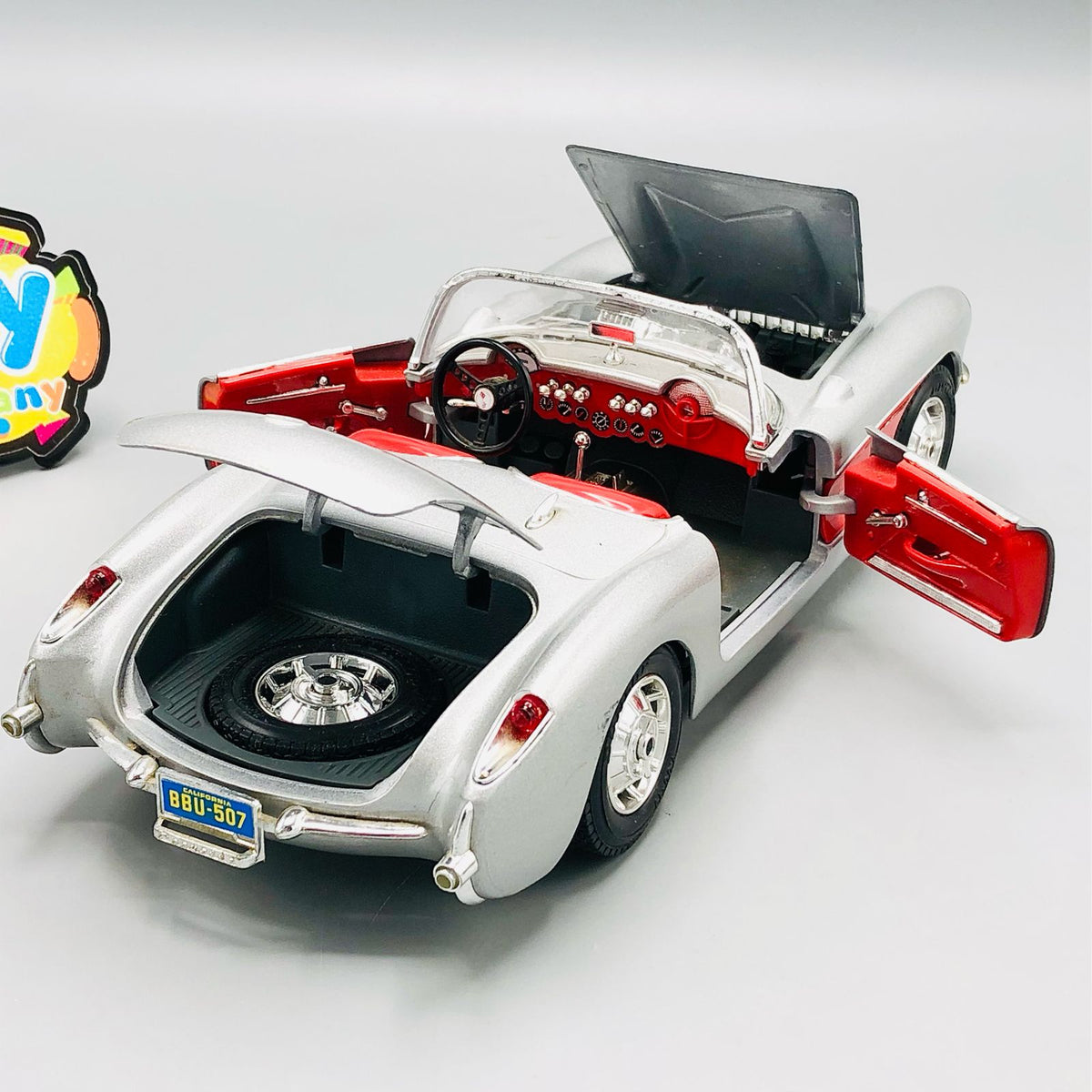 Bburago 1:18 Chevrolet Corvette 1957 - Without Box