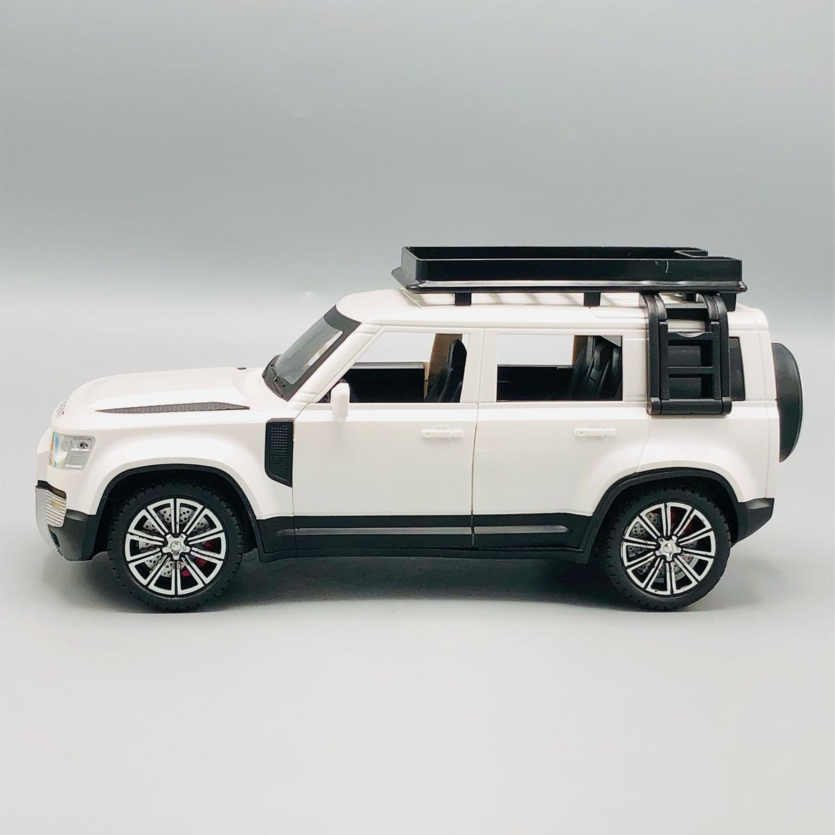 49MHz RC Land Rover Defender Off-Road Vehicle