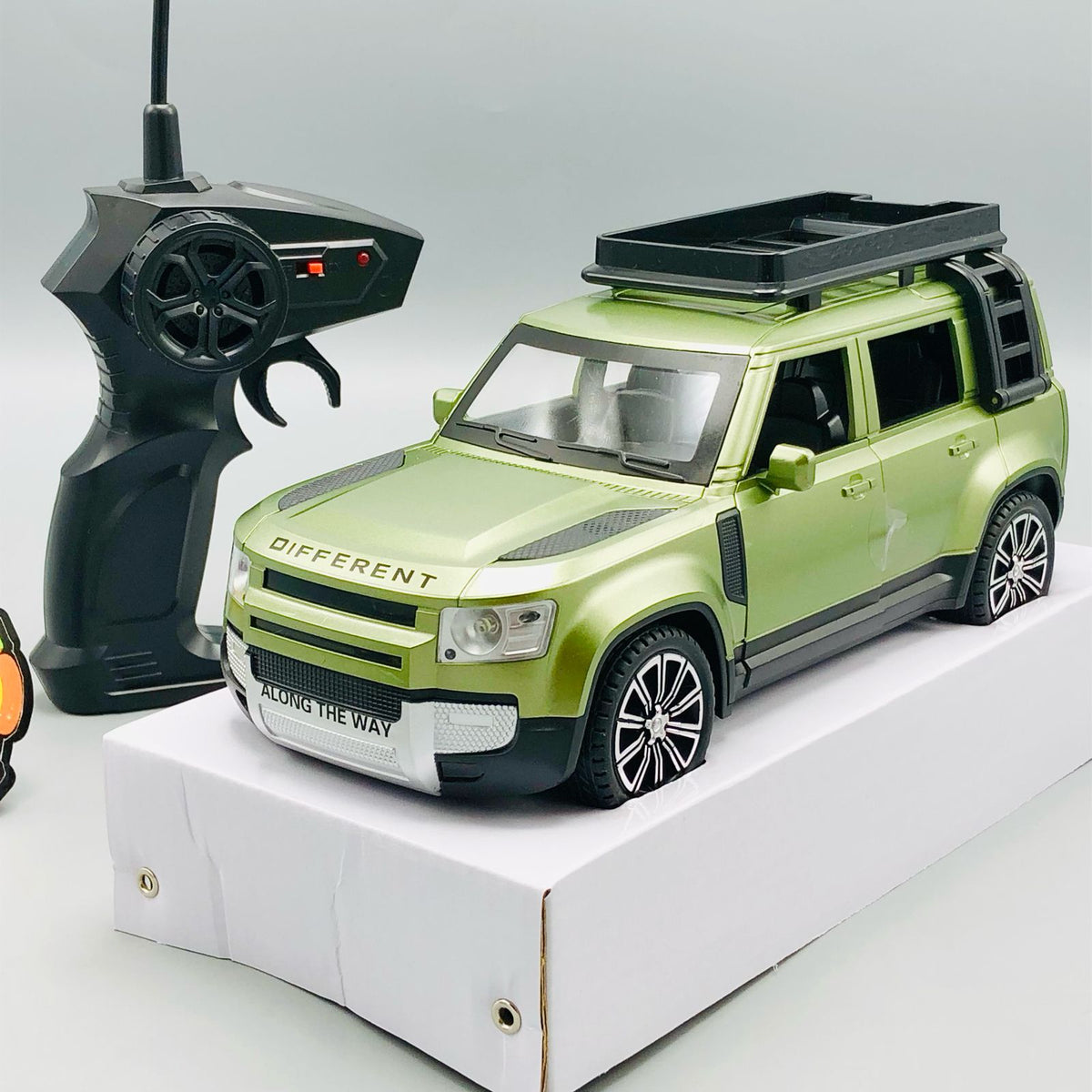 49MHz RC Land Rover Defender Off-Road Vehicle
