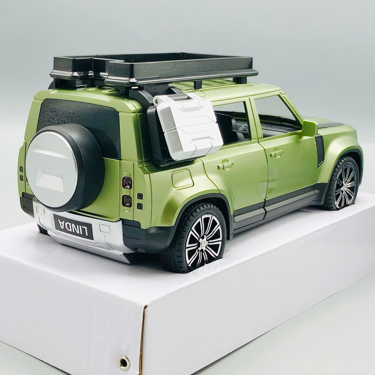 49MHz RC Land Rover Defender Off-Road Vehicle