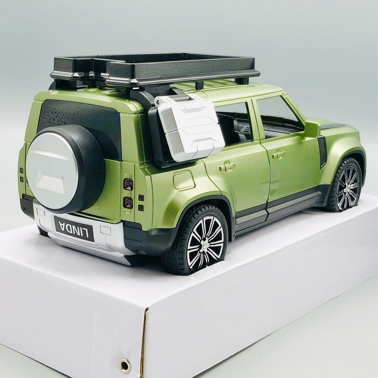 49MHz RC Land Rover Defender Off-Road Vehicle