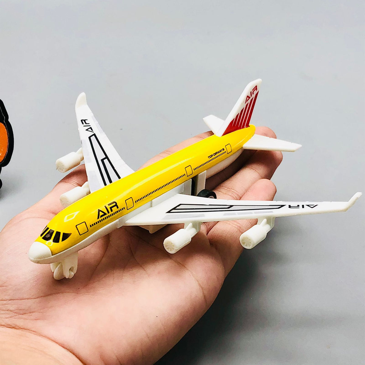 Diecast Mini Aircraft & Car Models Pack Of 4