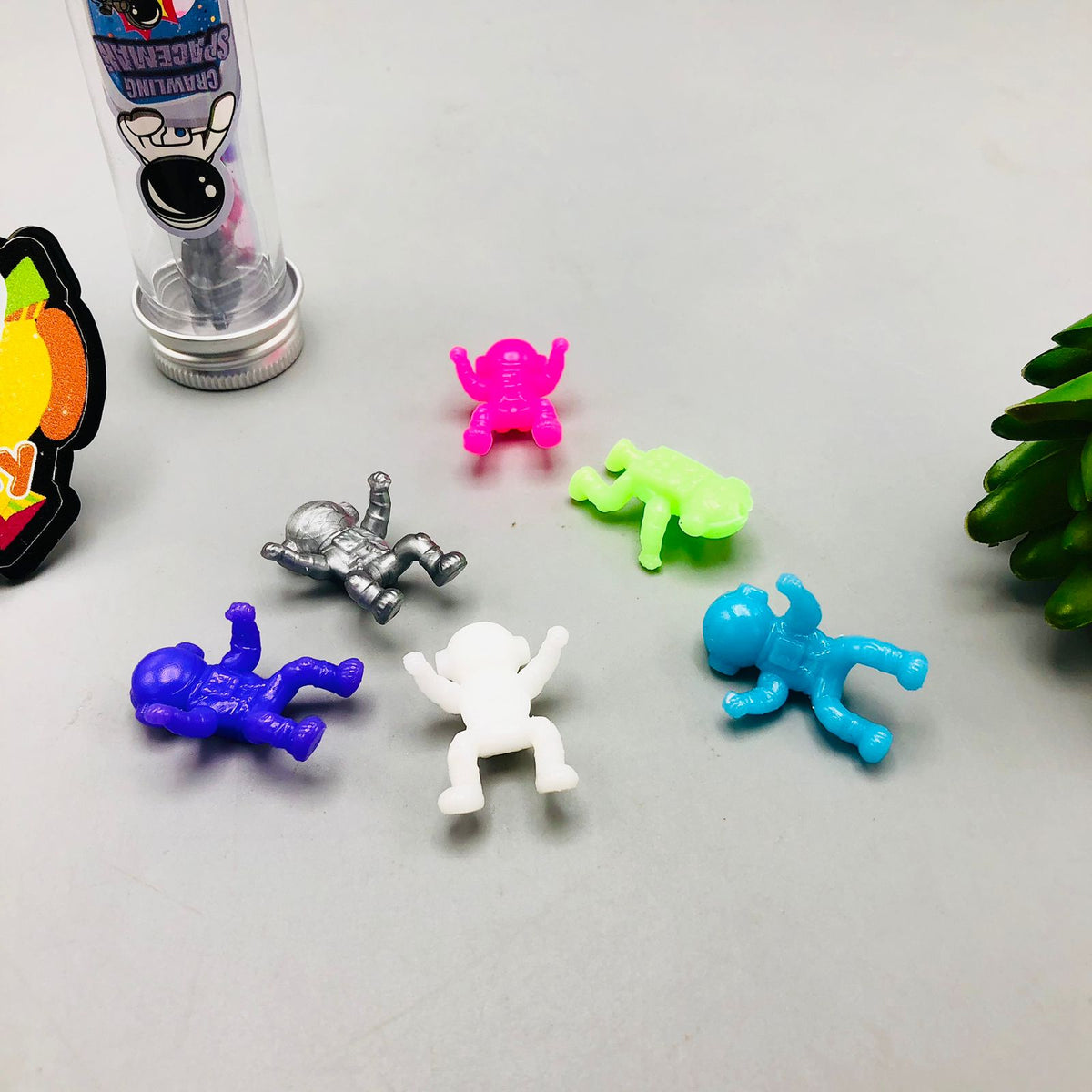 Flip Upside Down Crawling Spaceman - 6Pcs