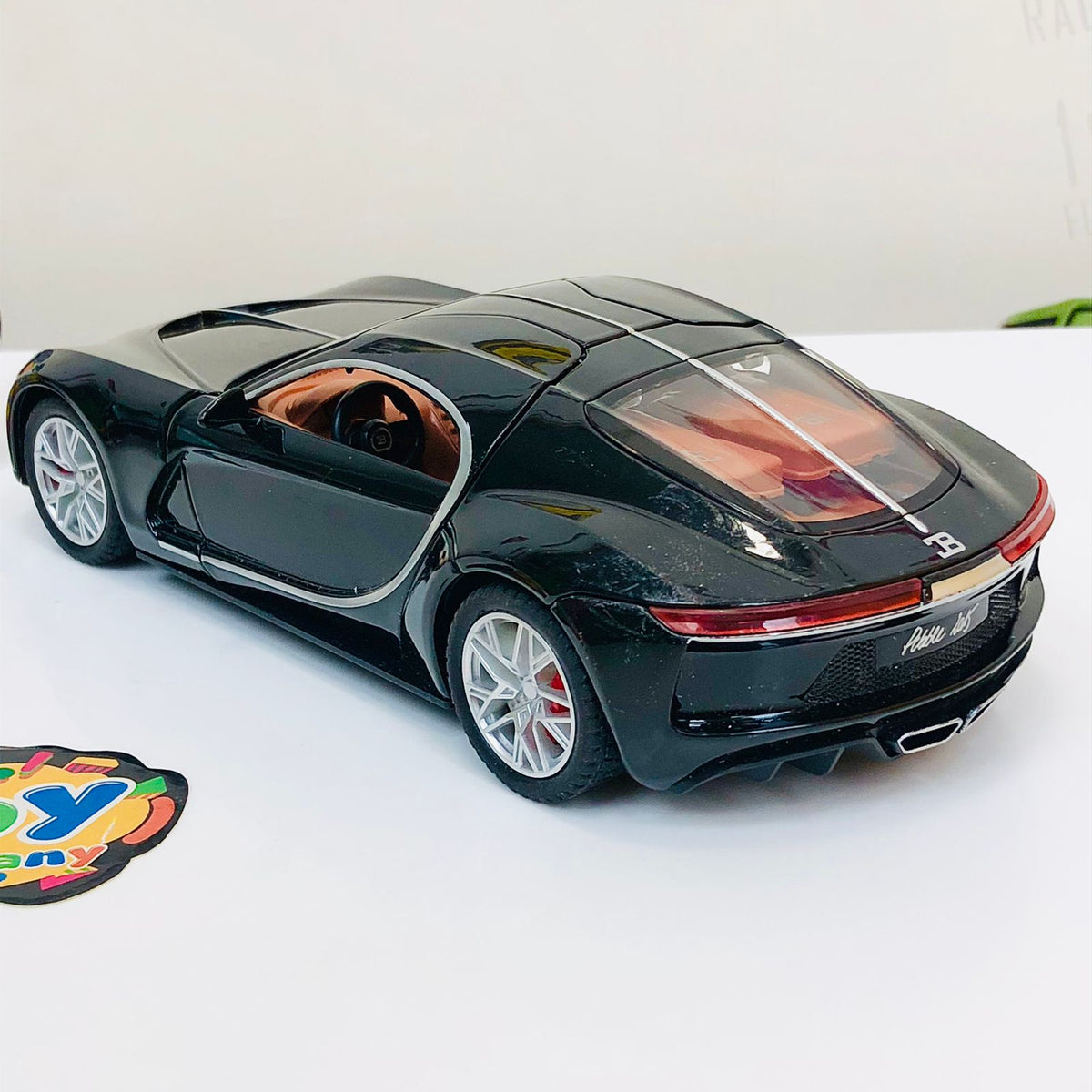 1:24 Diecast Bugatti Atlantic Chiron Model Car - Minor Fault