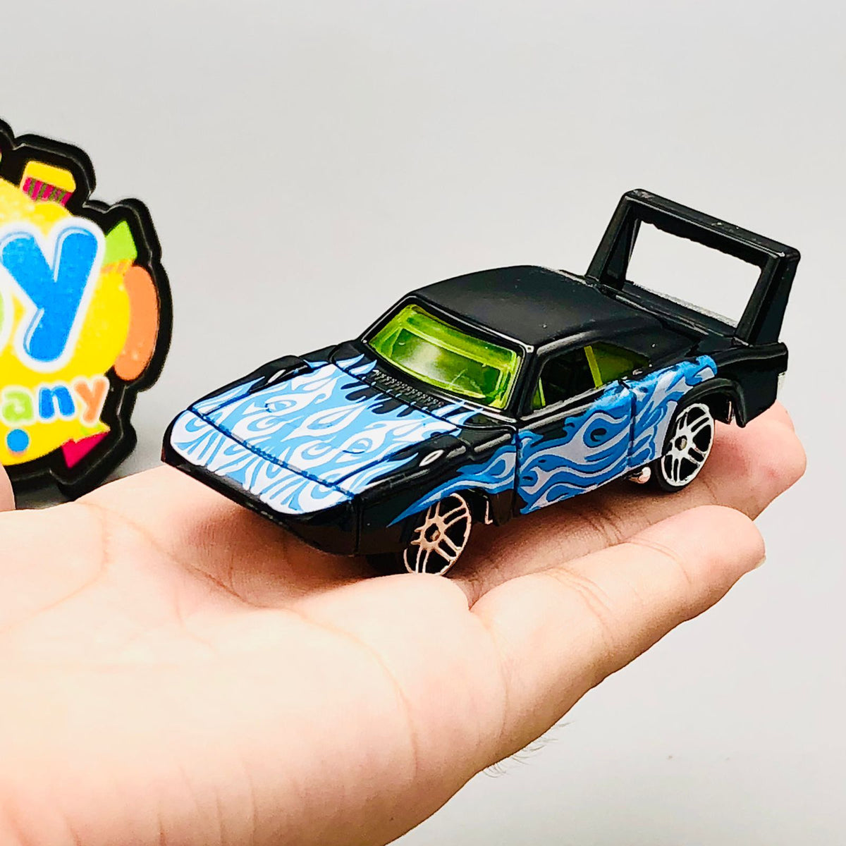 Hot Wheel Diecast Set of 14 Cars with Display Racks