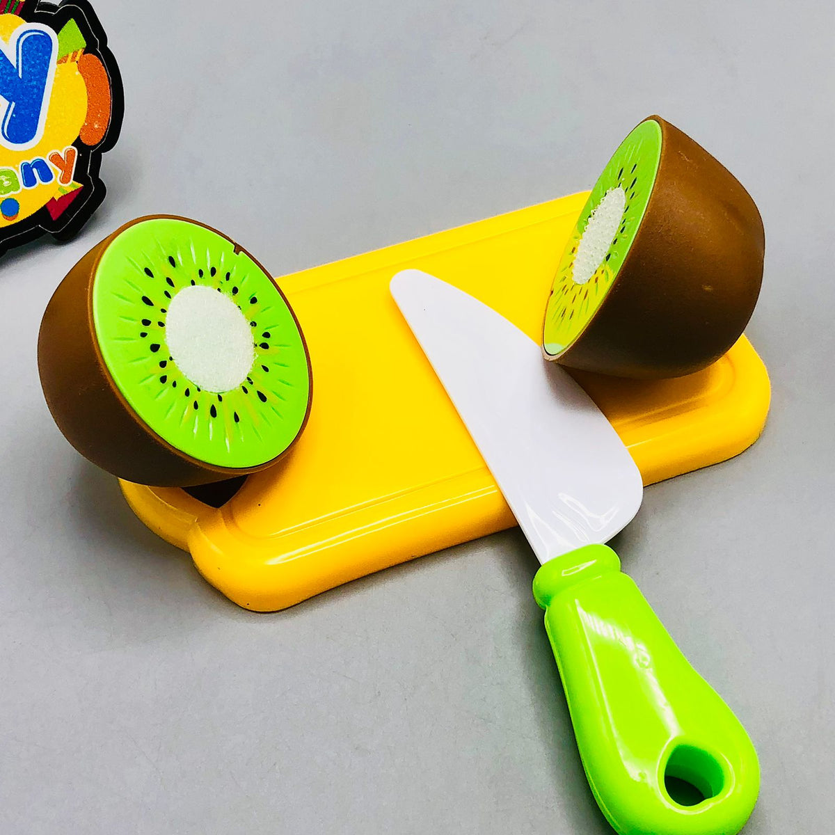 8Pcs Pretend Play Vegetable & Fruit Cutting Set Toy - Assortment