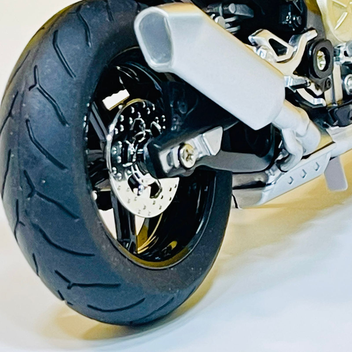 1:12 Diecast Metal Kawasaki Ninja H2R
