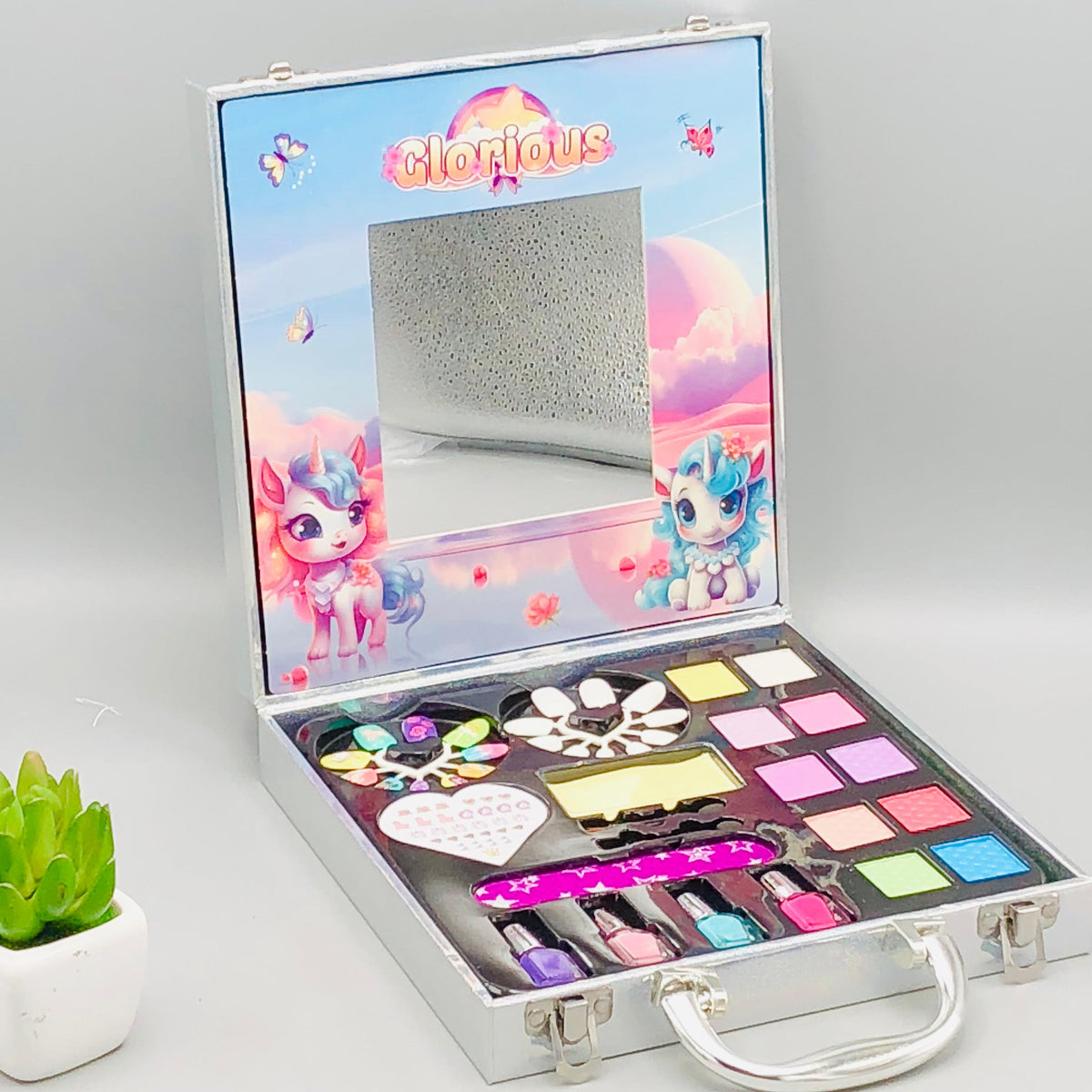 22Pcs Realistic Glorious Cosmetic Briefcase