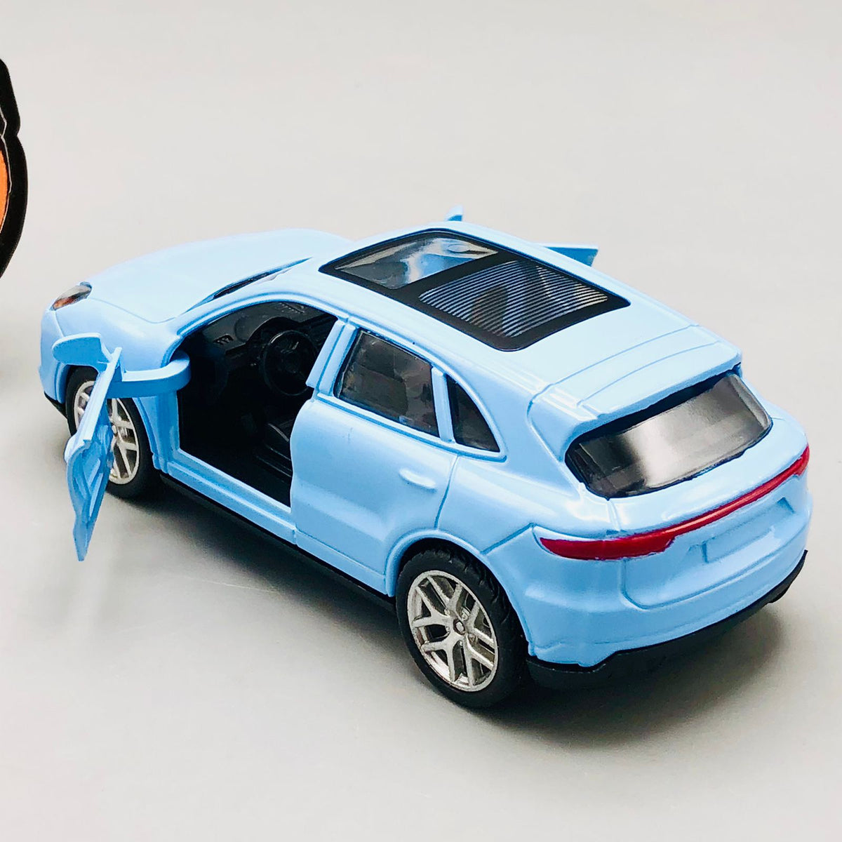 1:43 Diecast Porsche Cayenne Mini Model Car