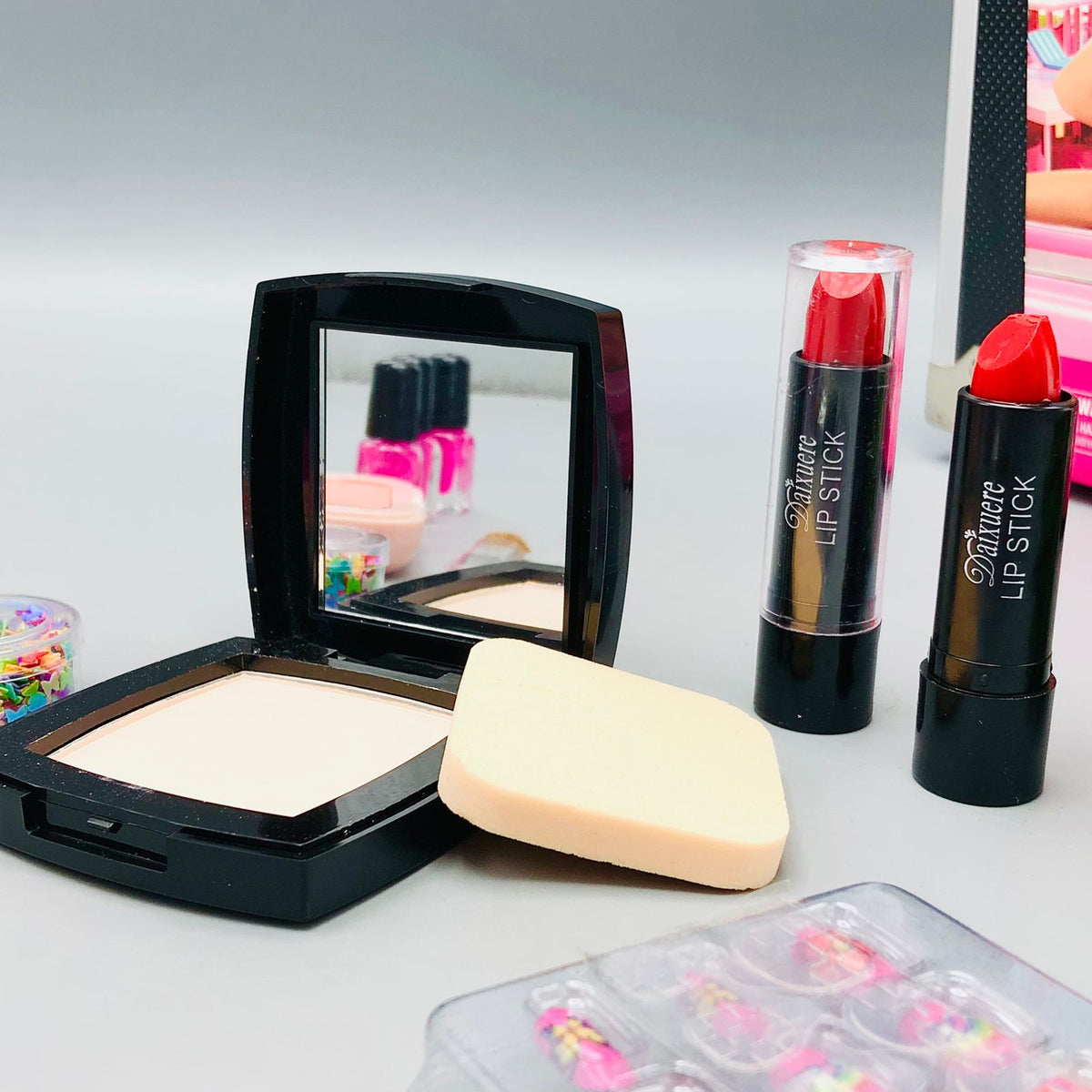 15Pcs Barbie Cosmetic Suitcase