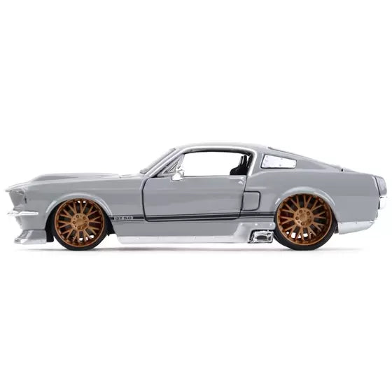 Maisto 1/24 Classic Muscle 1967 Ford Mustang