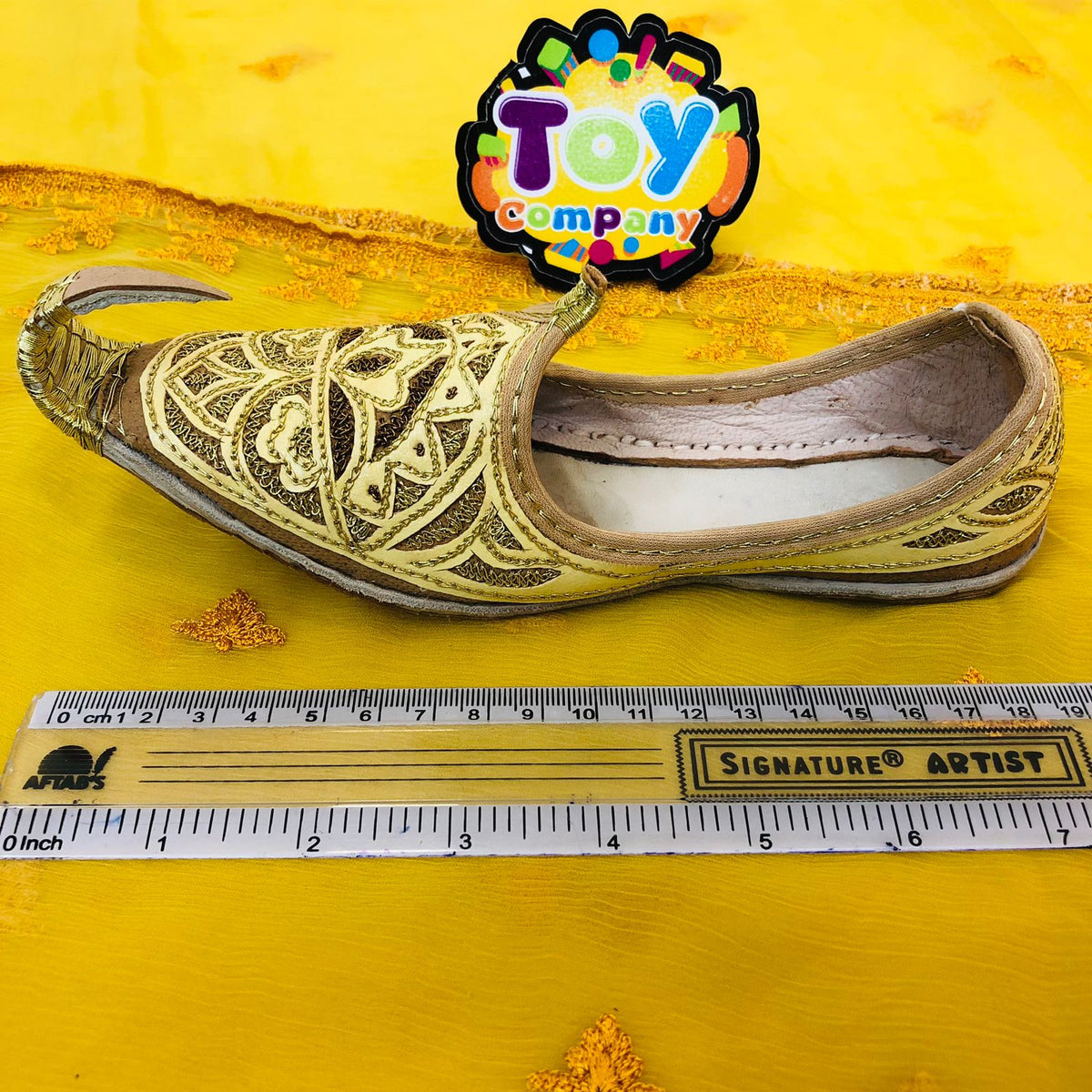 Hand-Made Traditional Khussa For Boys - Golden