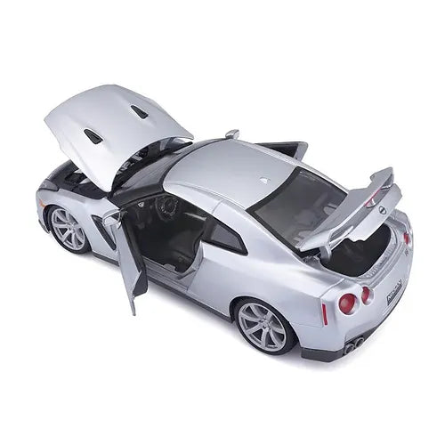 Bburago 1:18 Diecast 2009 Nissan GT-R R35