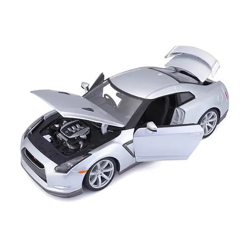 Bburago 1:18 Diecast 2009 Nissan GT-R R35