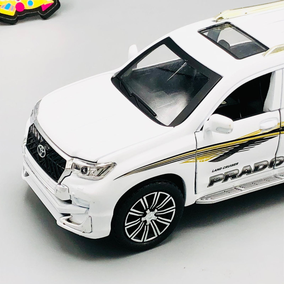 Diecast Land Cruiser Prado TX - Minor Fault