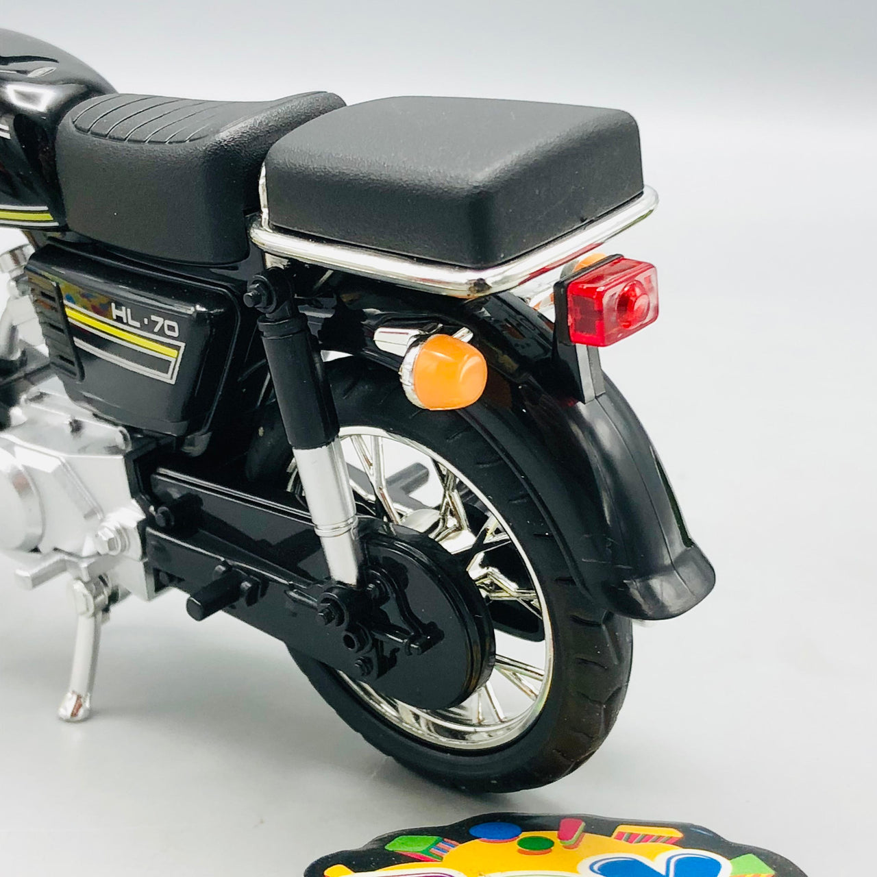 1:10 Diecast Honda 70 Model Bike - 1Pc