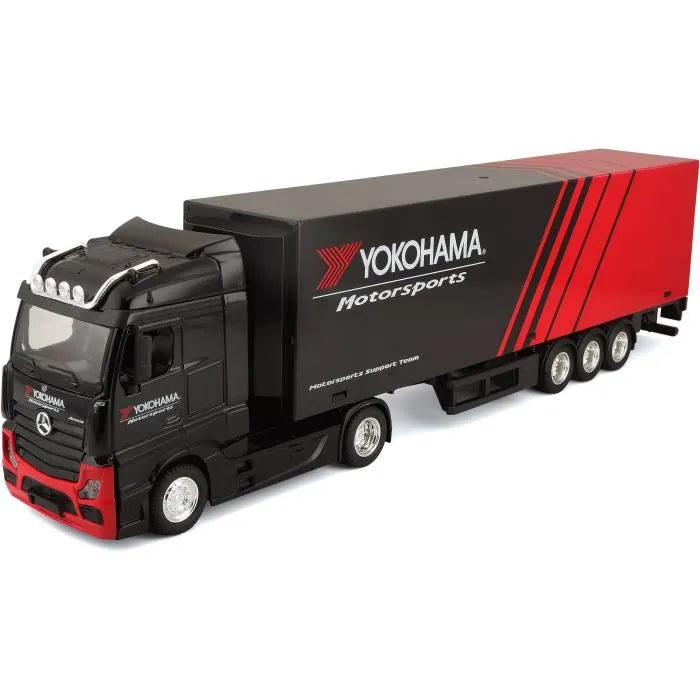 1:43 Bburago Street Fire Yokohama Hauler with Trailer