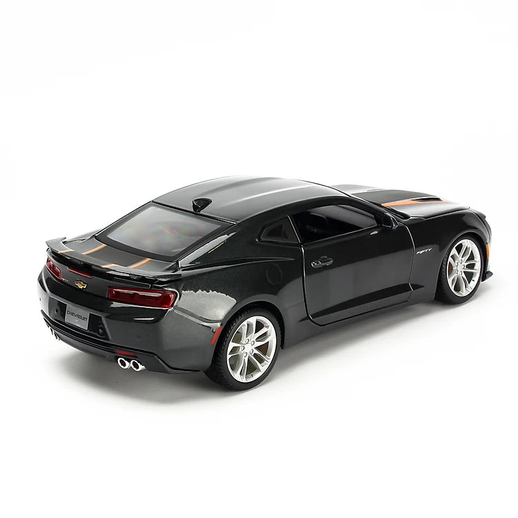 Maisto 1:18 Diecast Chevrolet Camaro 50th Anniversary 2017