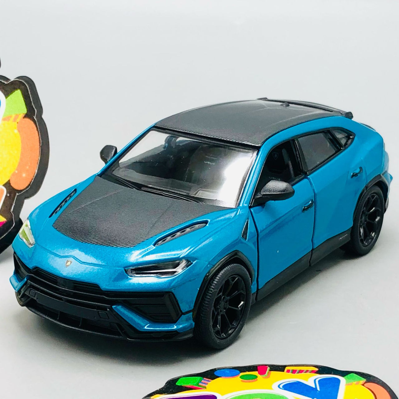 1:38 Kinsmart Lamborghini Urus Performante Model