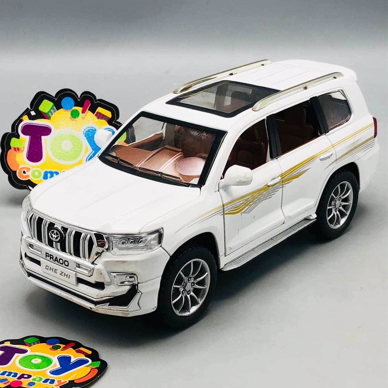 1:24 Diecast Land Cruiser Prado Model Car - Minor Fault
