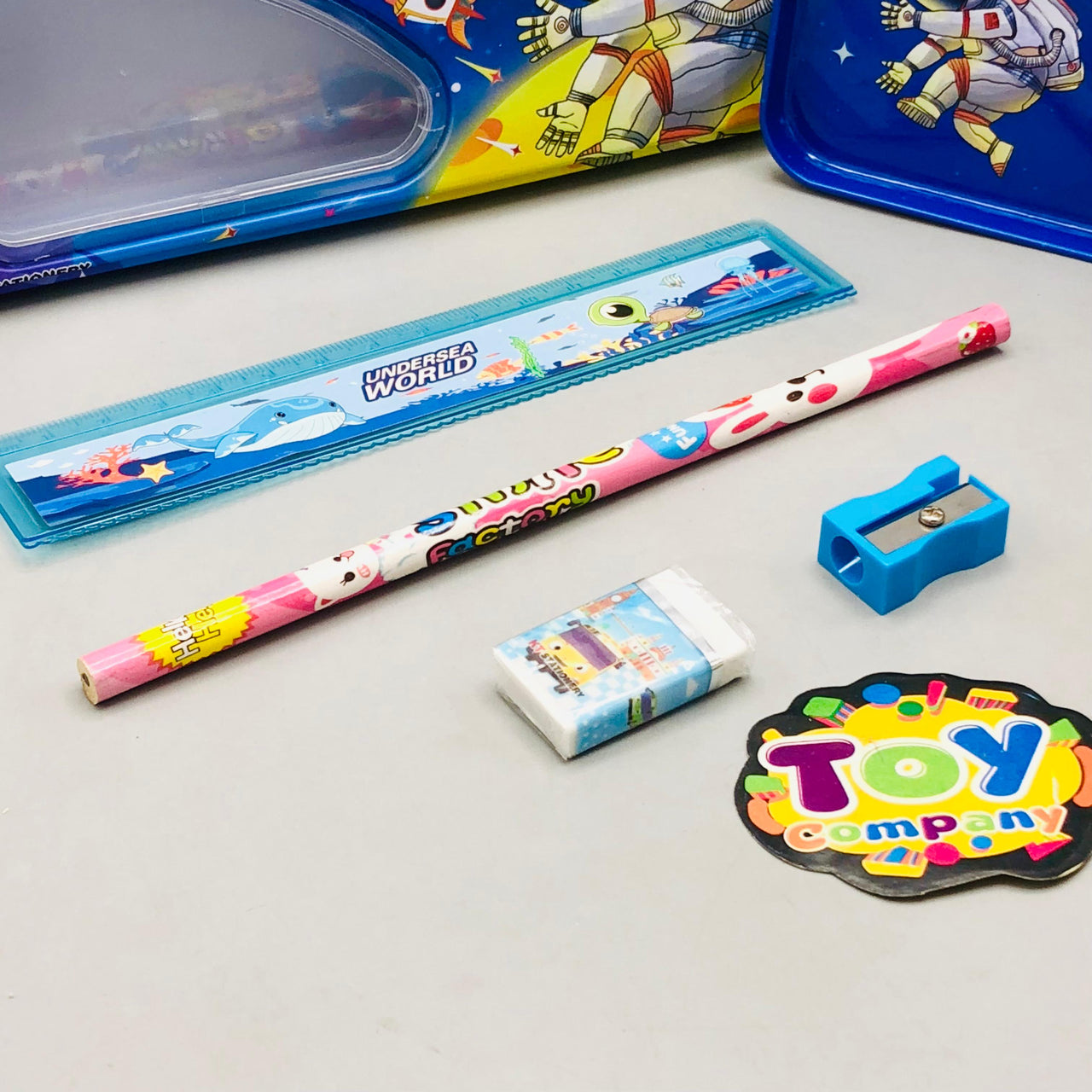 6Pcs Mini Spaceman Themed Tin Geometry Box