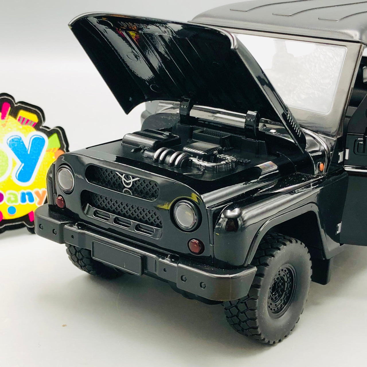 1:18 Diecast Russia UAZ Hunter SUV Model