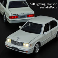 1:32 Diecast Toyota Crown Car Model