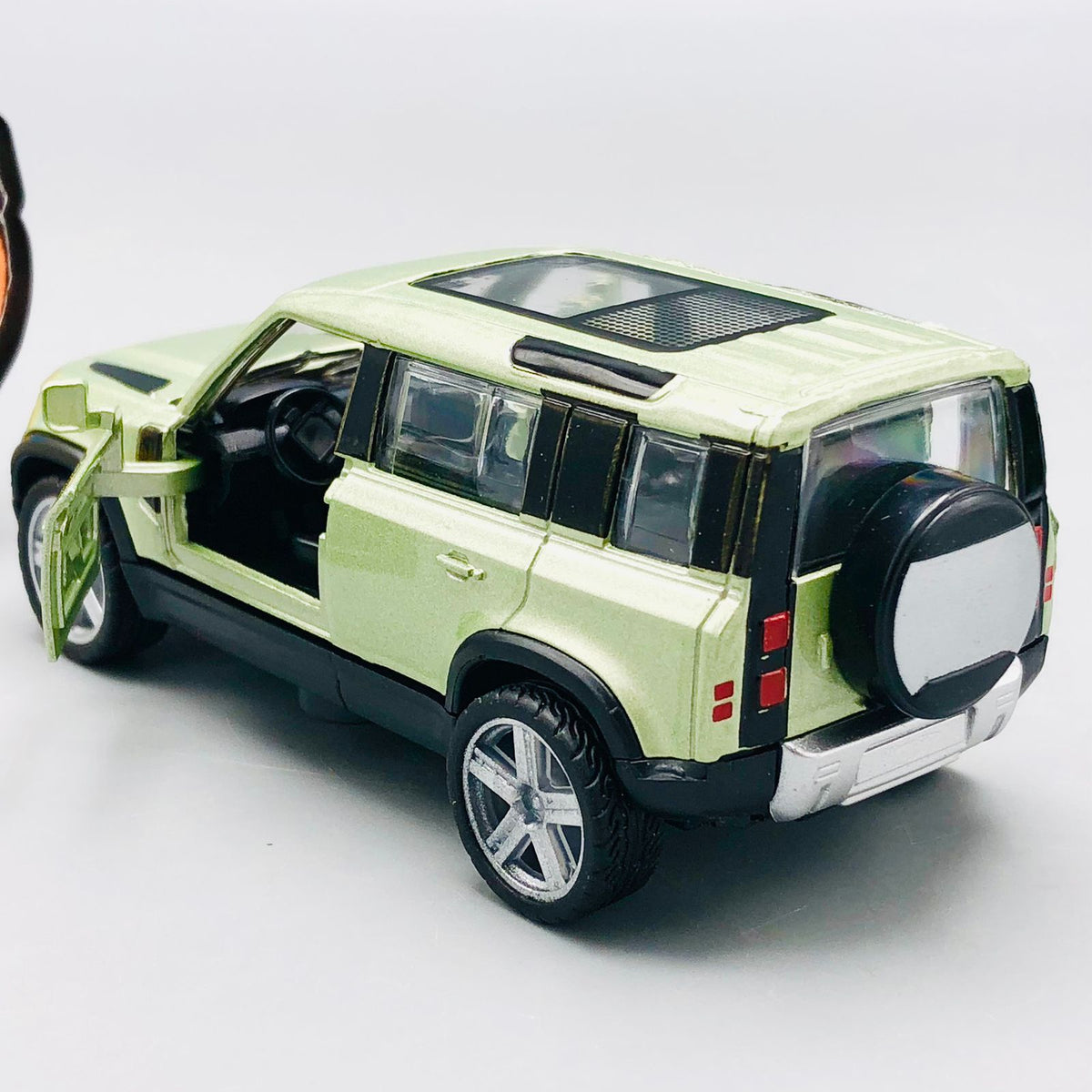 1:43 Diecast Defender Mini Model Jeep