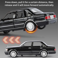 1:32 Diecast Toyota Crown Car Model