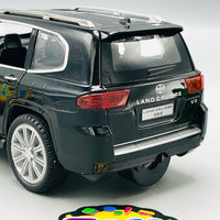 1:24 Diecast Land Cruiser LC300 Model Car With Smoke